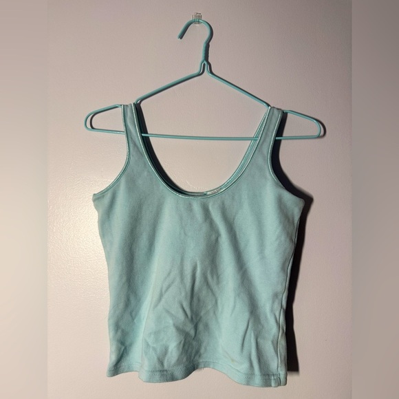 Light Blue Women's Cropped Tank Top Size Medium - Picture 1 of 2
